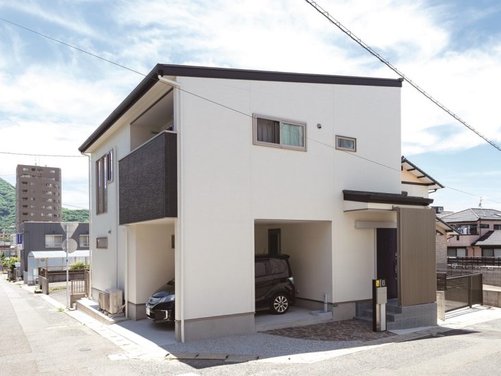 北九州市門司区「30坪の敷地に建つガレージのある家」