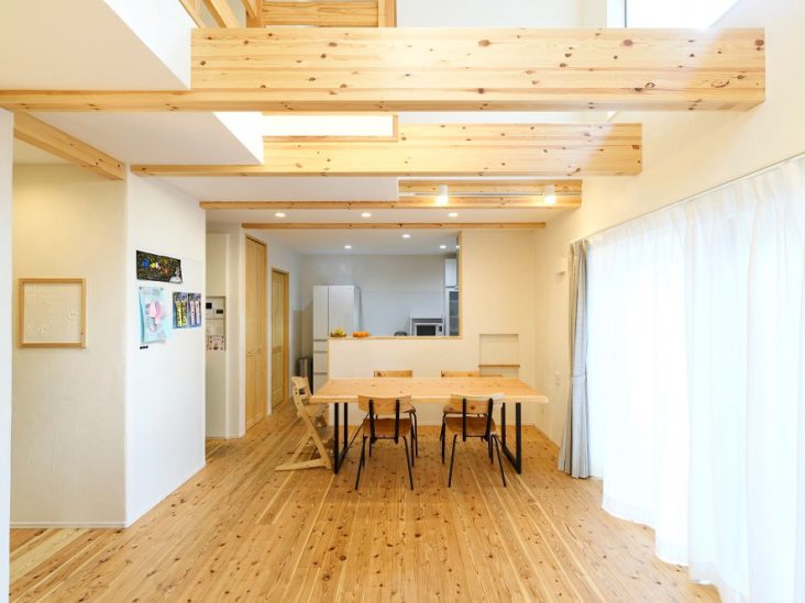 北九州市小倉北区「無垢床としっくい塗りで仕上げた自然素材の家」