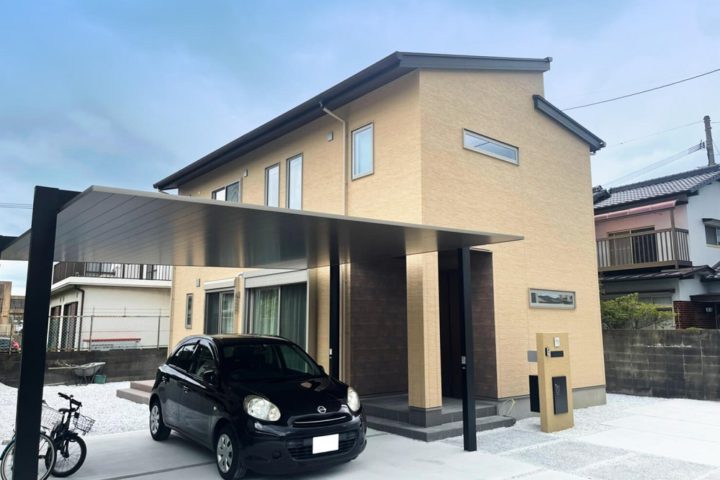 北九州市小倉南区「レッドシダー調の天井が印象的な家」