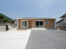 北九州市小倉南区「高低差のある土地に建つ平屋」