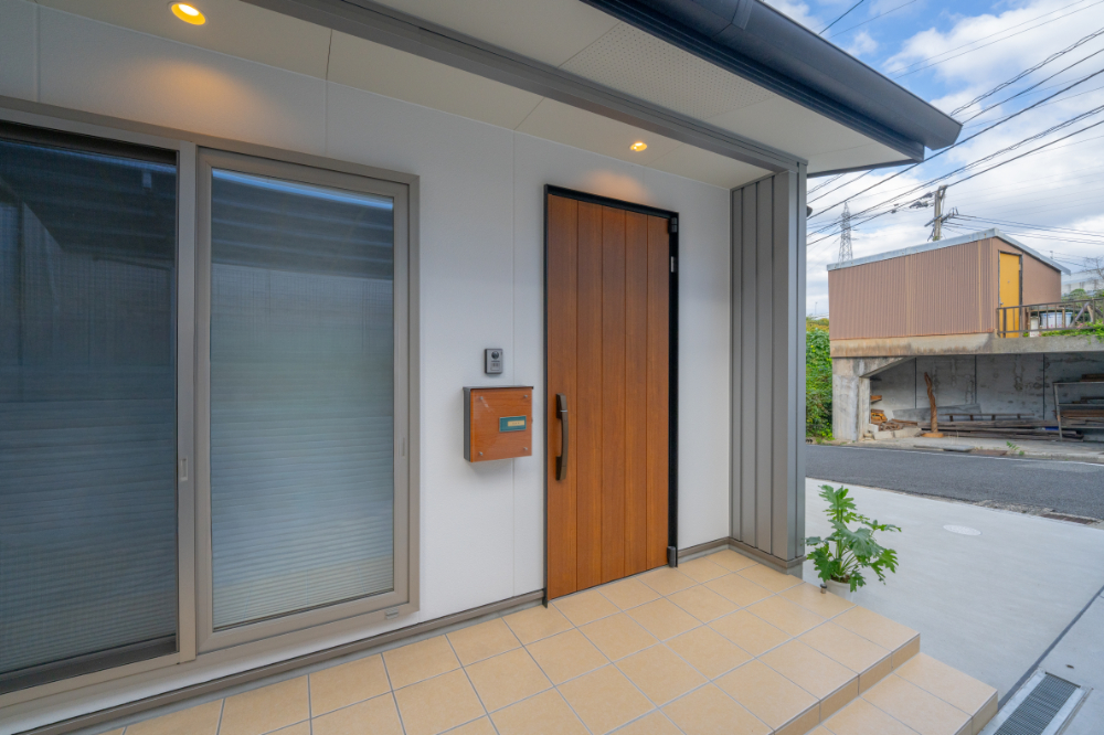 北九州市八幡東区「50代夫婦が暮らす平屋の平屋の終の棲家」玄関ポーチ