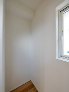 北九州市小倉北区「25坪でも狭くない！4人家族の高性能住宅」の冷蔵庫収納