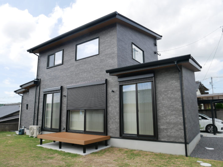 遠賀郡「大きな吹き抜けと家事ラク動線のある家」