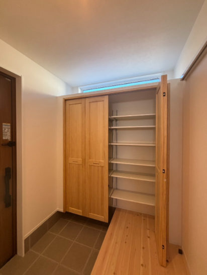 遠賀郡「大きな吹き抜けと家事ラク動線のある家」