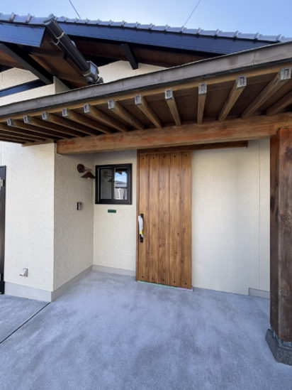 北九州市小倉南区「築48年断熱性能向上リノベ～家事動線が整うカフェ併設住宅～」