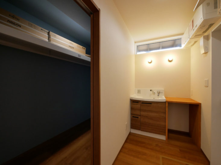 北九州市小倉南区「築48年断熱性能向上リノベ～家事動線が整うカフェ併設住宅～」