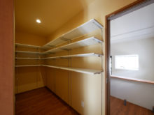 北九州市小倉南区「築48年断熱性能向上リノベ～家事動線が整うカフェ併設住宅～」