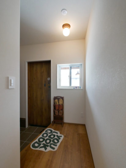 北九州市小倉南区「築48年断熱性能向上リノベ～家事動線が整うカフェ併設住宅～」